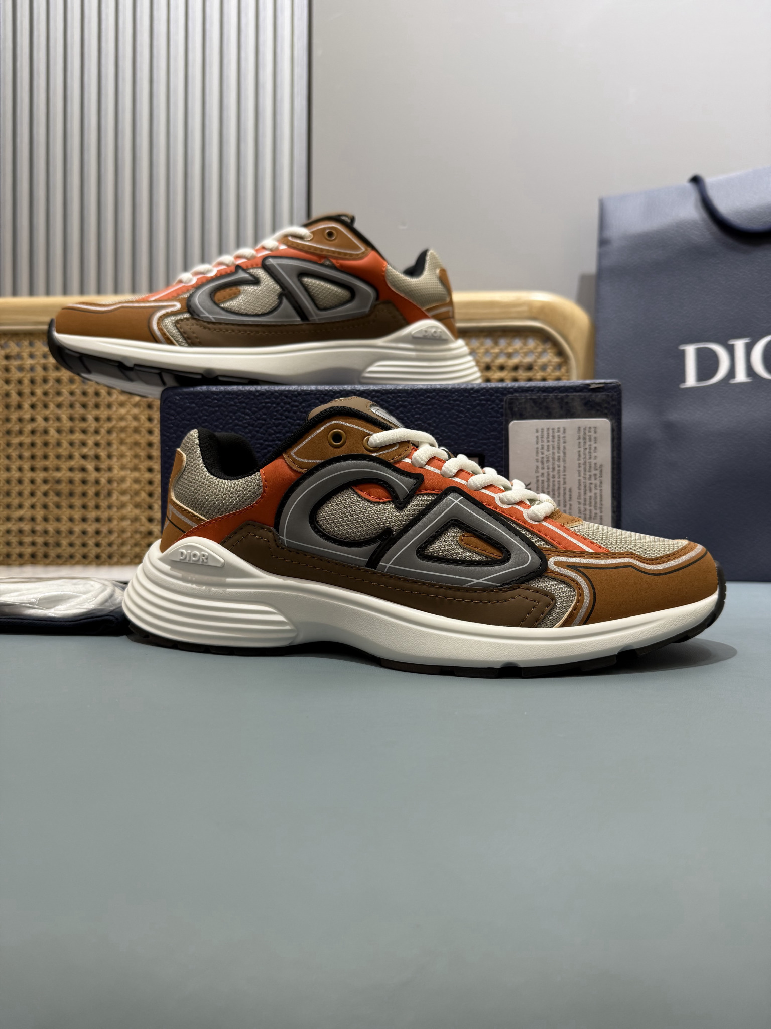 Shoe Dior Shoes — 4d3f1d1a angle 1