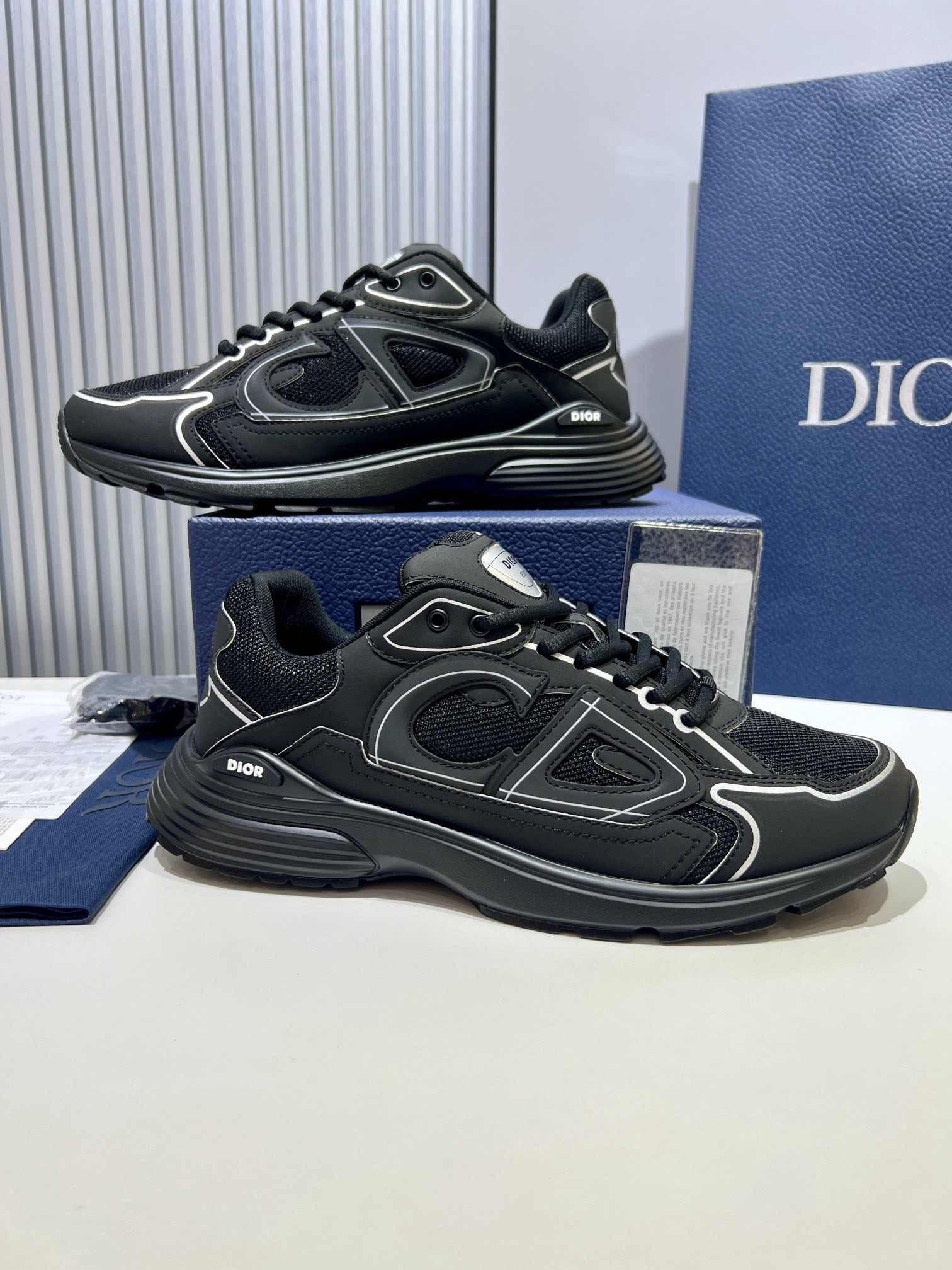 Shoe Dior Shoes — cc85677c angle 1