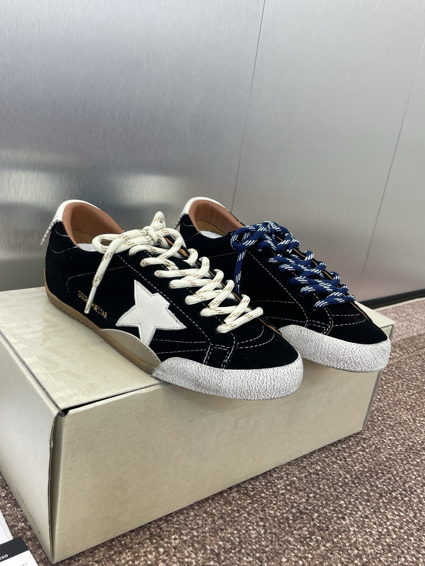 Shoe Golden Goose shoes — 1b43f059 angle 1