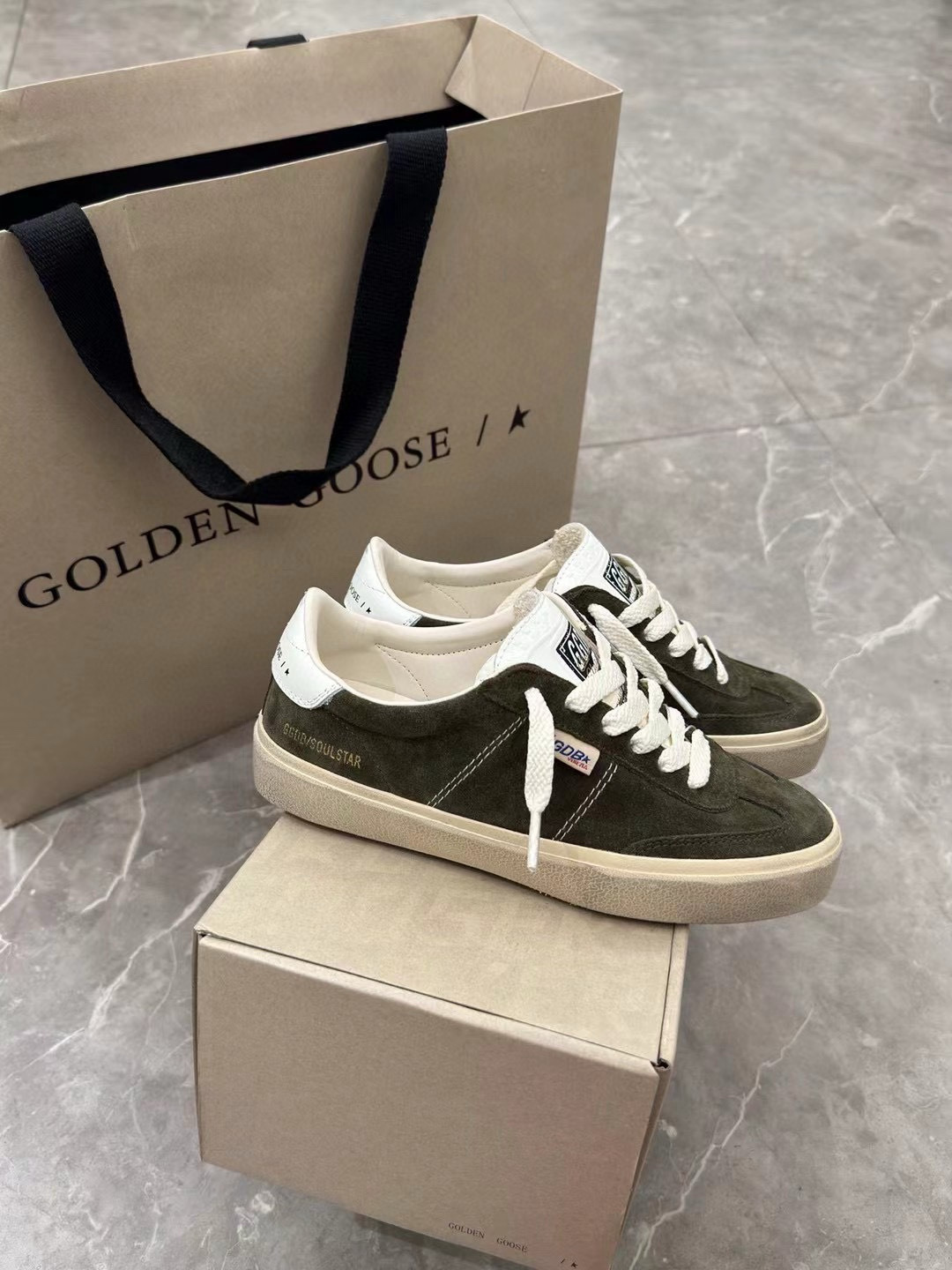 Shoe Golden Goose shoes — 7b2d9455 angle 1