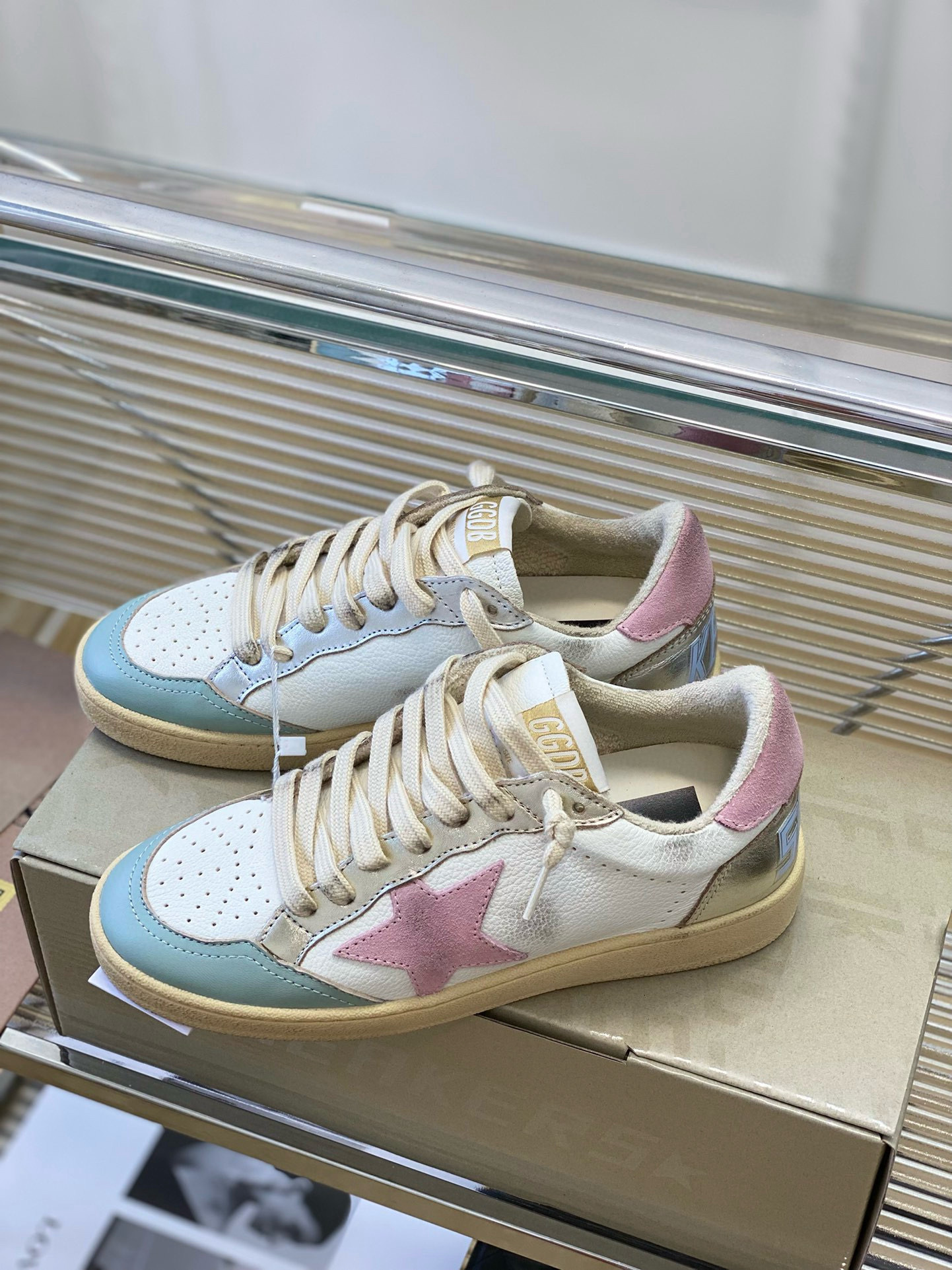 Shoe Golden Goose shoes — b8c693a6 angle 1