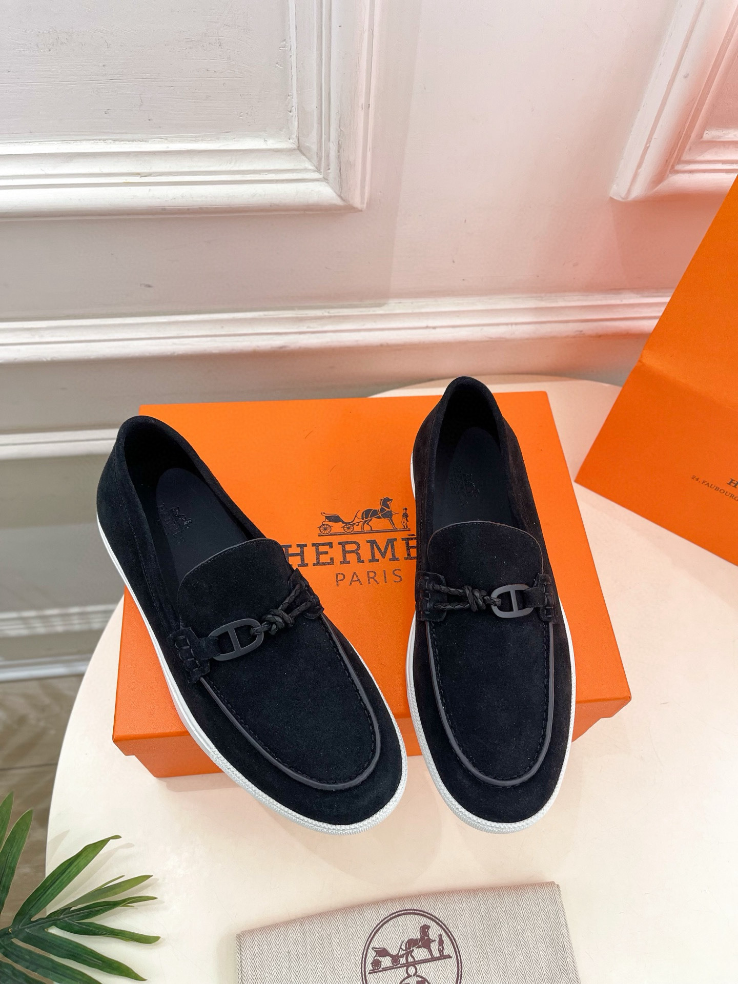 Shoe Hermès shoe — 2b6b8047 angle 1