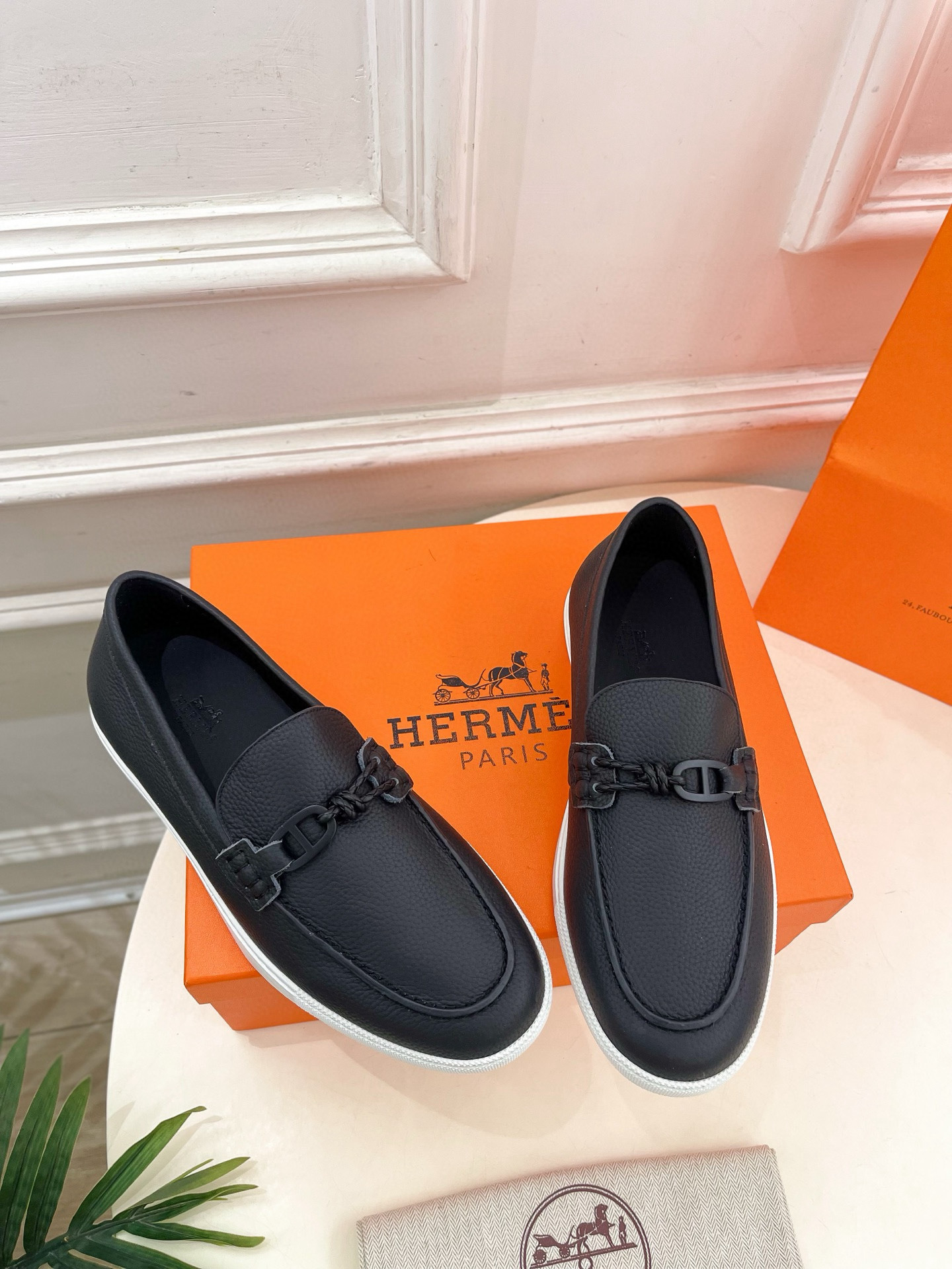 Shoe Hermès shoe — 8c622df1 angle 1
