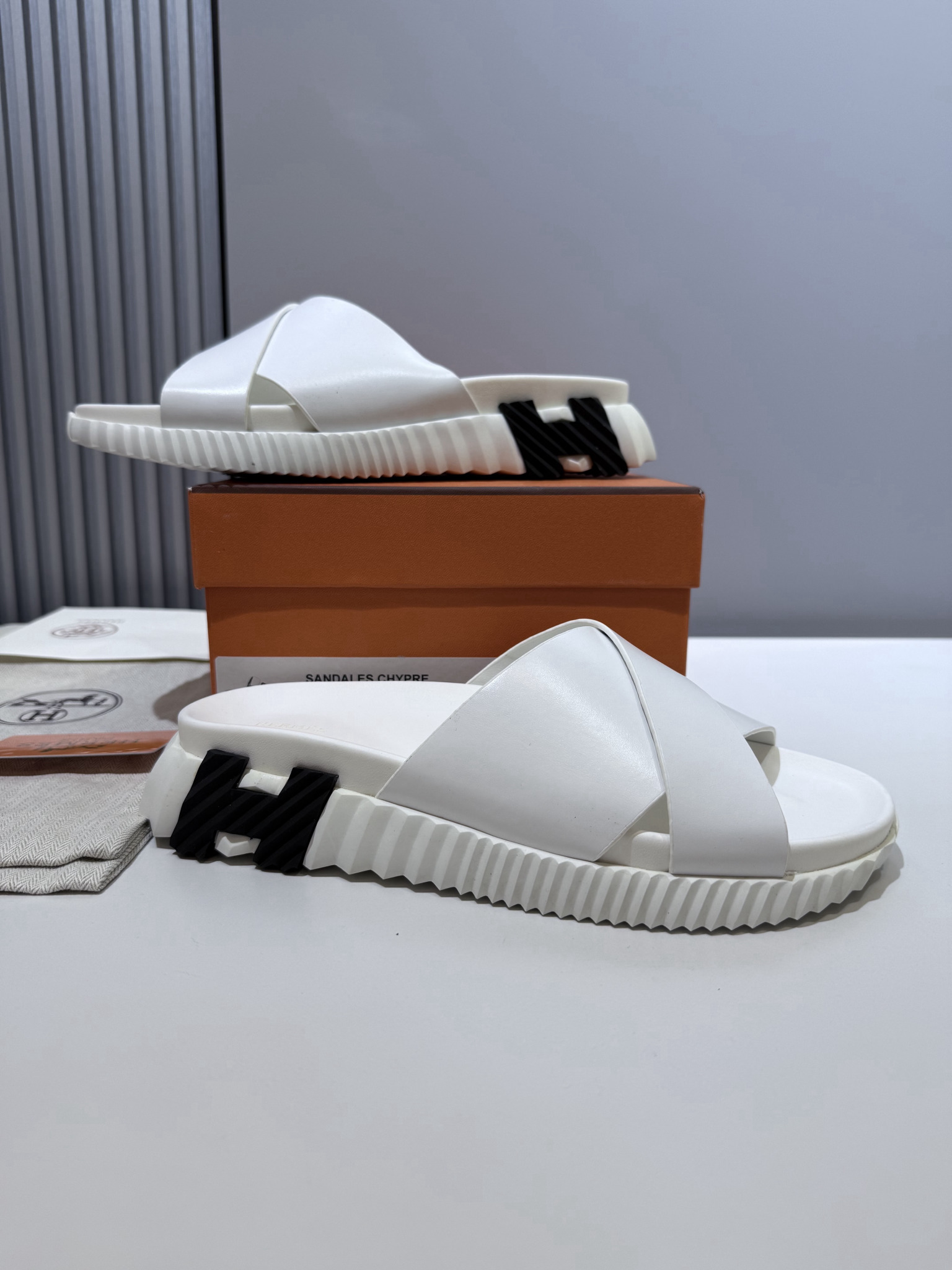 Shoe Hermès shoe — a871bb53 angle 1
