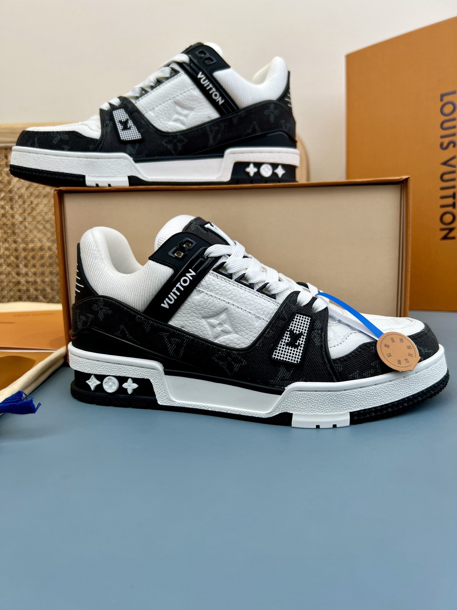 Shoe Louis Vuitton Shoes — 4034b2b2 angle 1