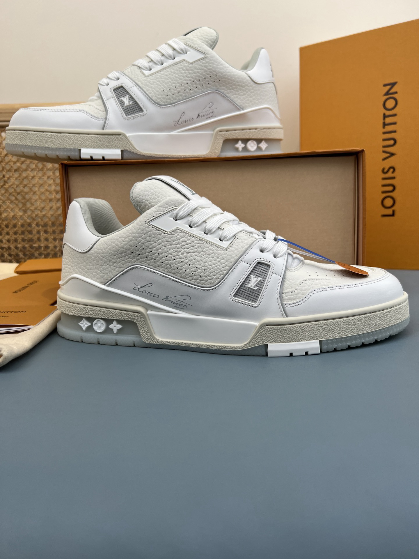 Shoe Louis Vuitton Shoes — 5afa475a angle 1
