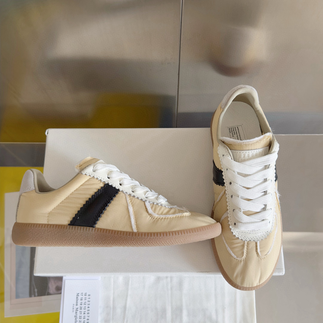 Shoe Maison Margiela Shoes — d50ba50c angle 1