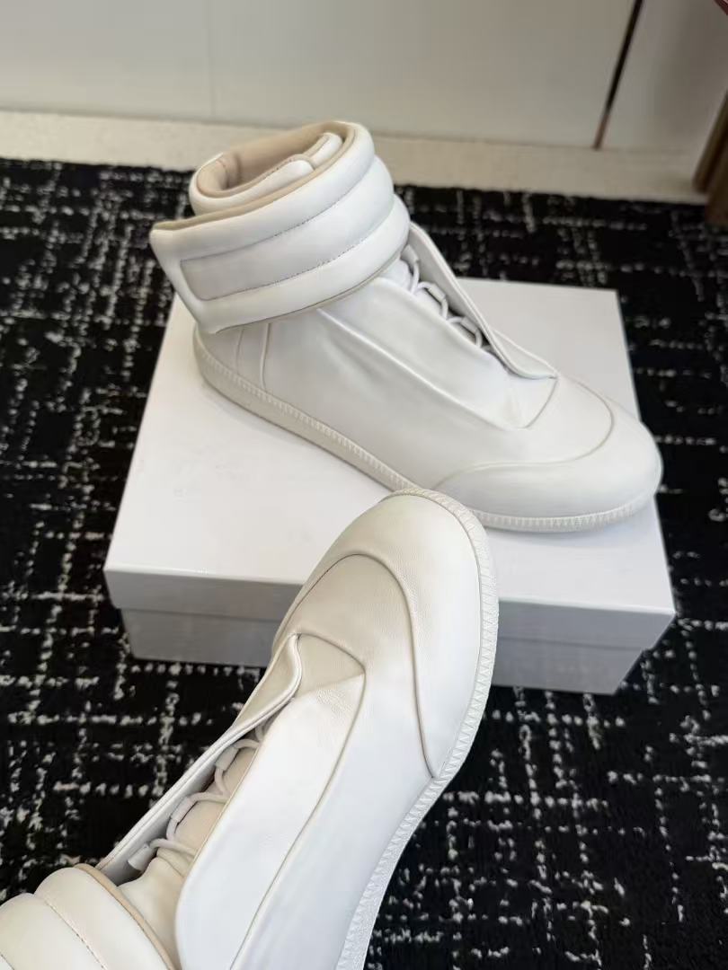Shoe Maison Margiela Shoes — e0480938 angle 1
