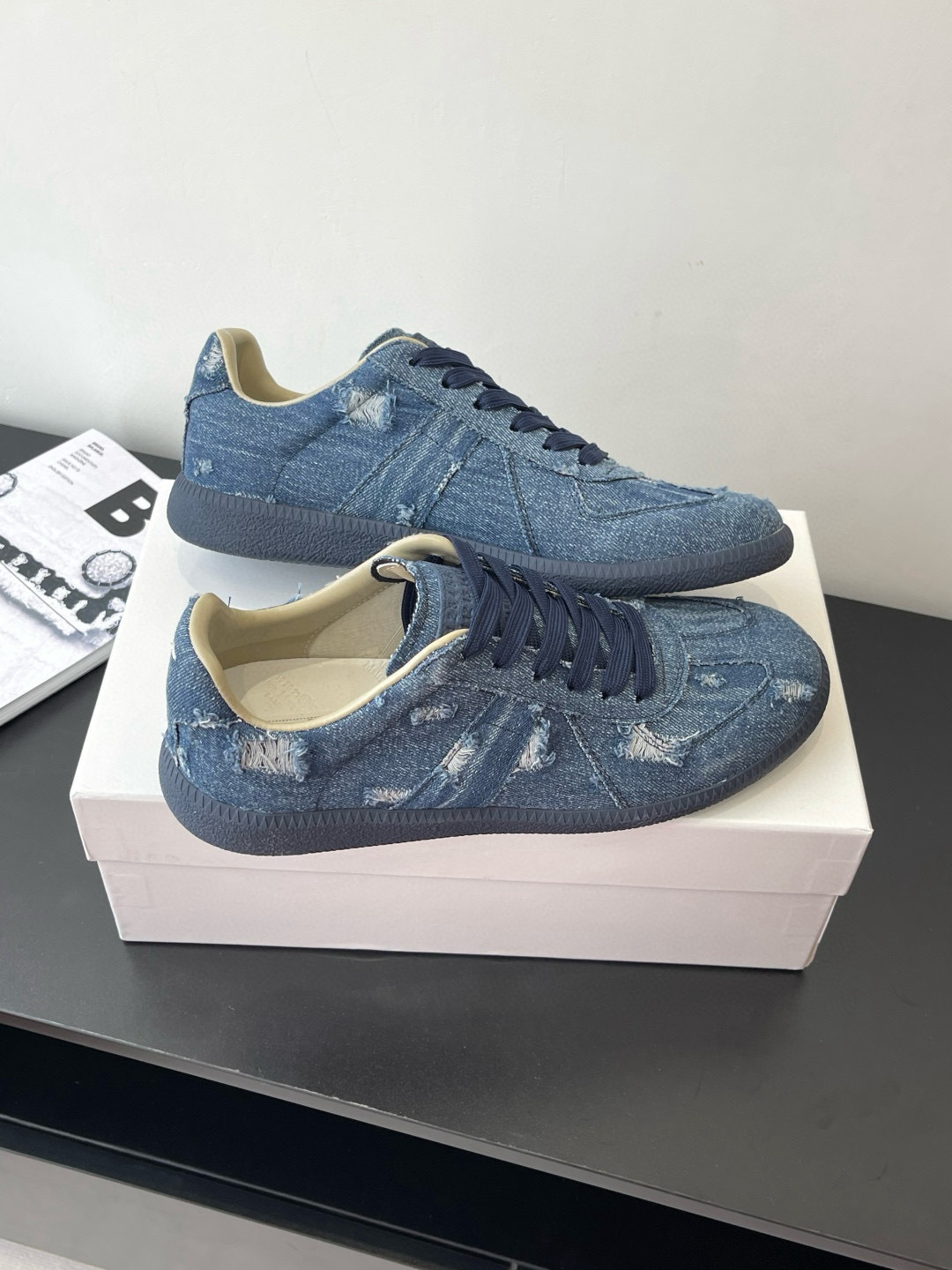Shoe Maison Margiela Shoes — e64de670 angle 1