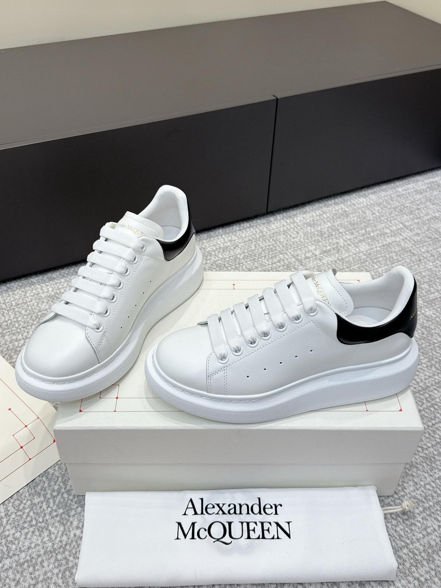 Shoe McQueen shoe — 0871a647 angle 1
