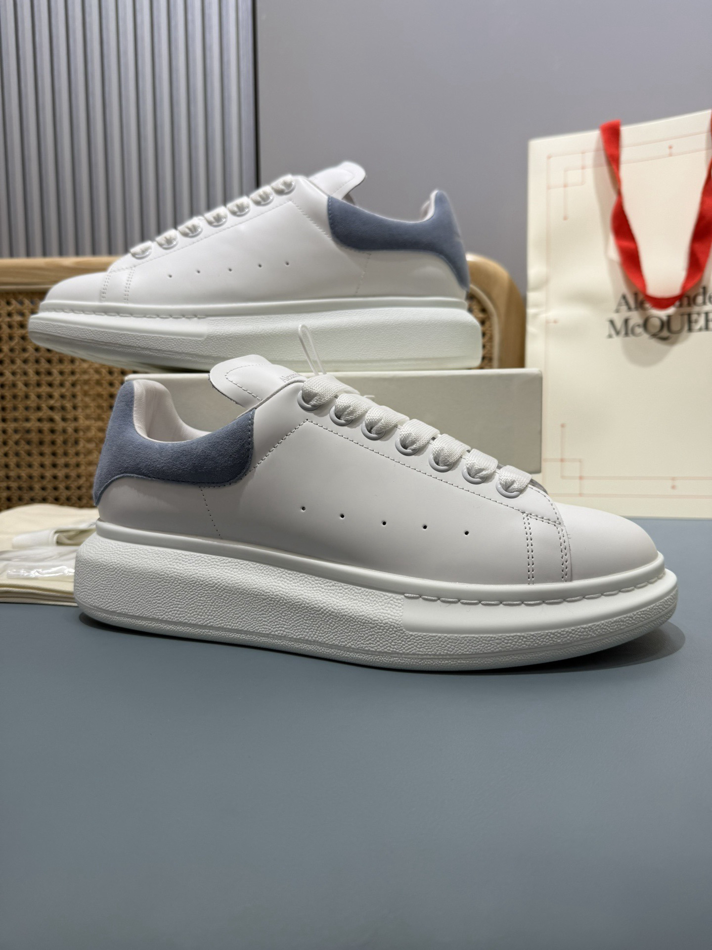 Shoe McQueen shoe — 5d1156b0 angle 1