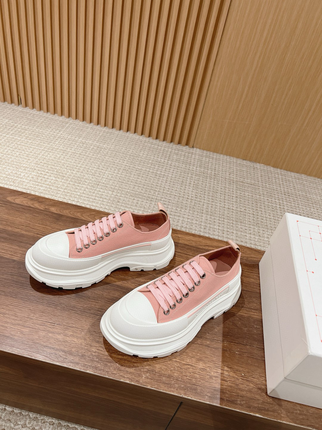 Shoe McQueen shoe — c22ea344 angle 1