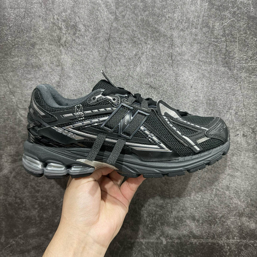 Shoe New Balance sneakers — 1a029144 angle 1