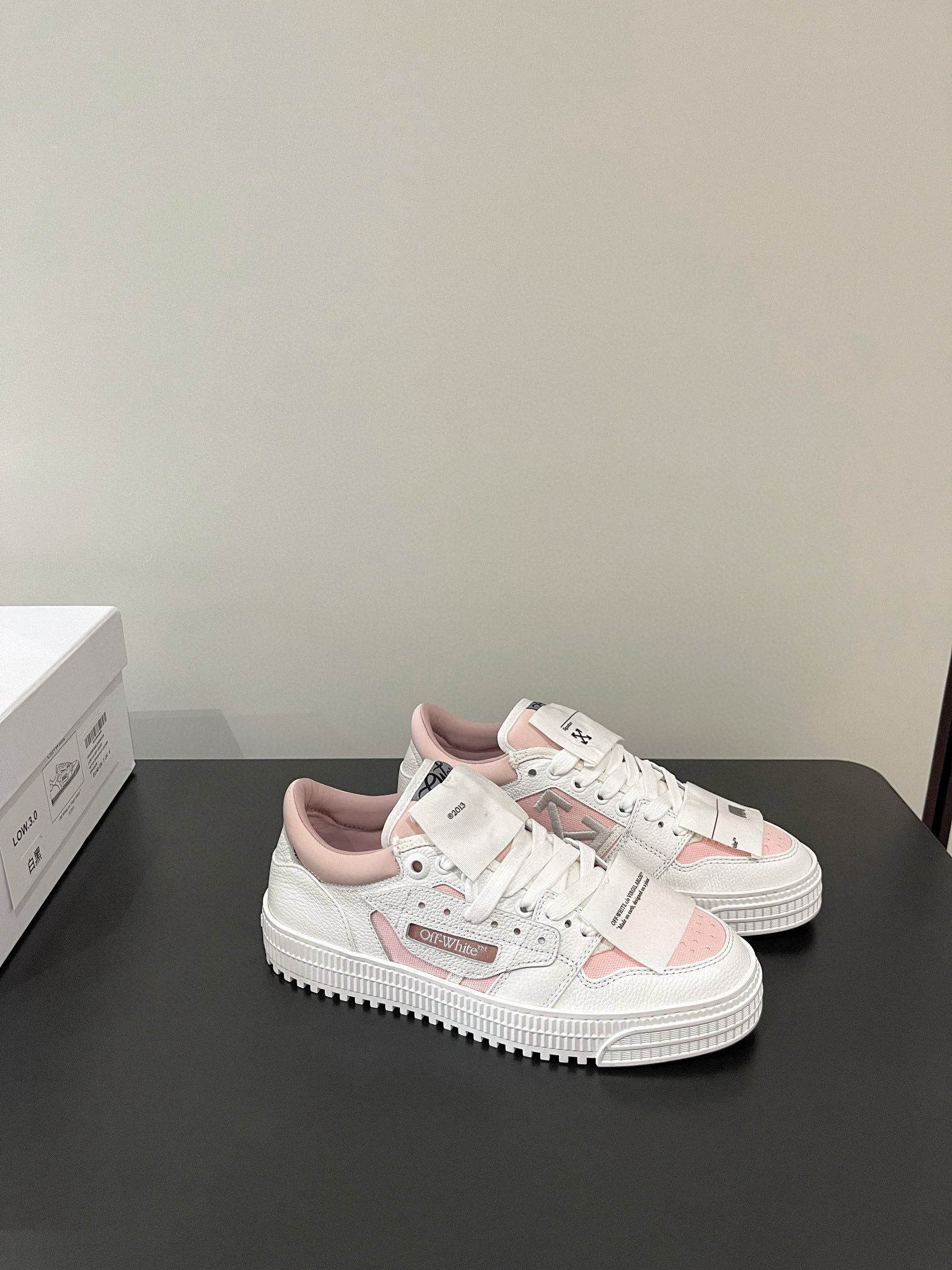 Shoe Off-White Shoes Collection — e1dfcc83 angle 1
