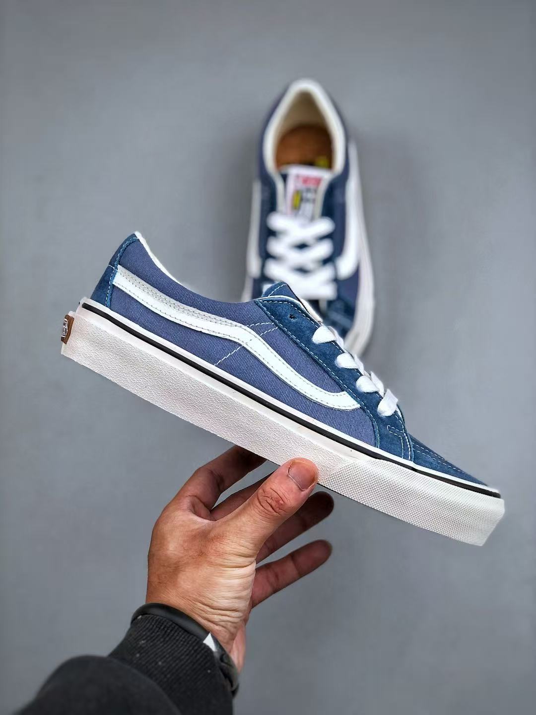 Shoe Vans Old Skool shoes — 49e42dd0 angle 1