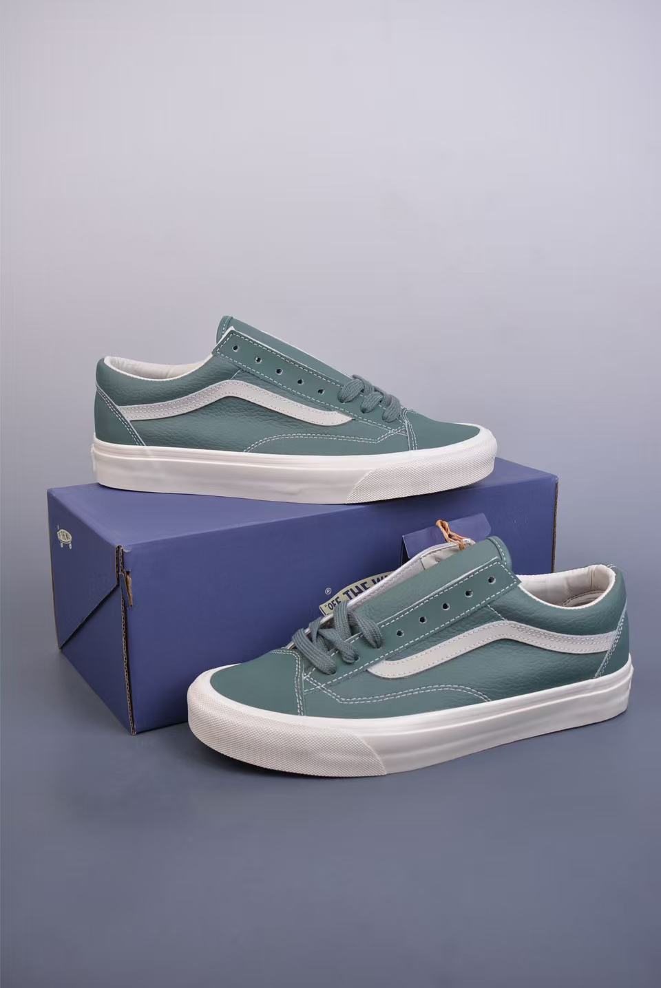 Shoe Vans Old Skool shoes — f09eae07 angle 1