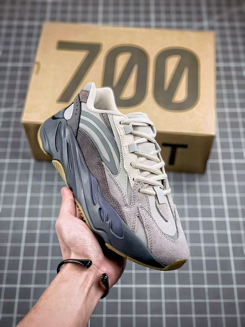 Shoe YEEZY — 8db8c762 angle 1