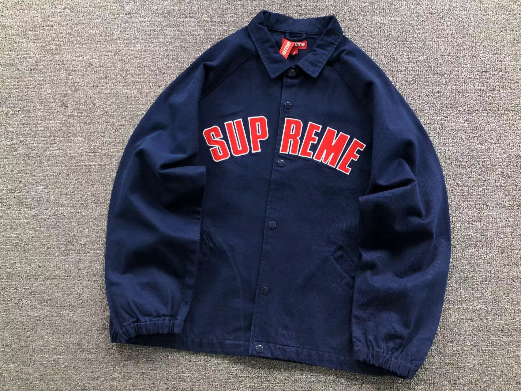Supreme Hoodie — 43eb0257 angle 1