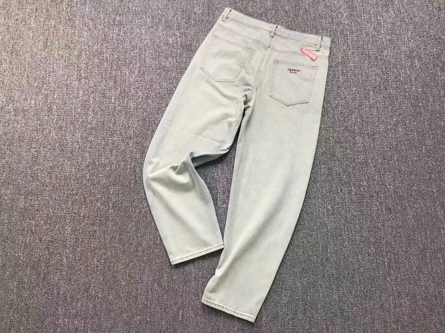 Supreme Hoodie — cf79ffb9 angle 1