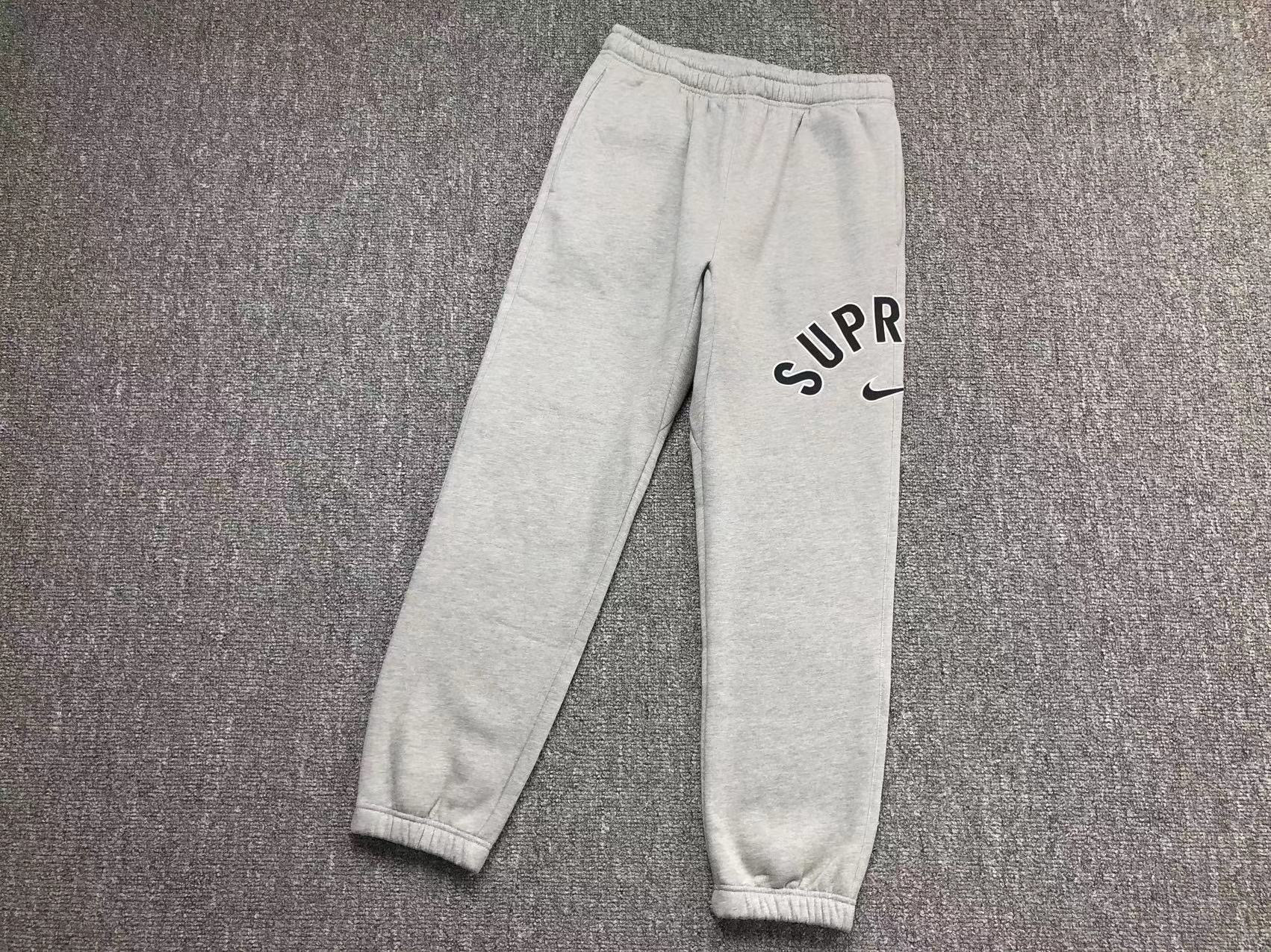 Supreme Hoodie — e87e6110 angle 1