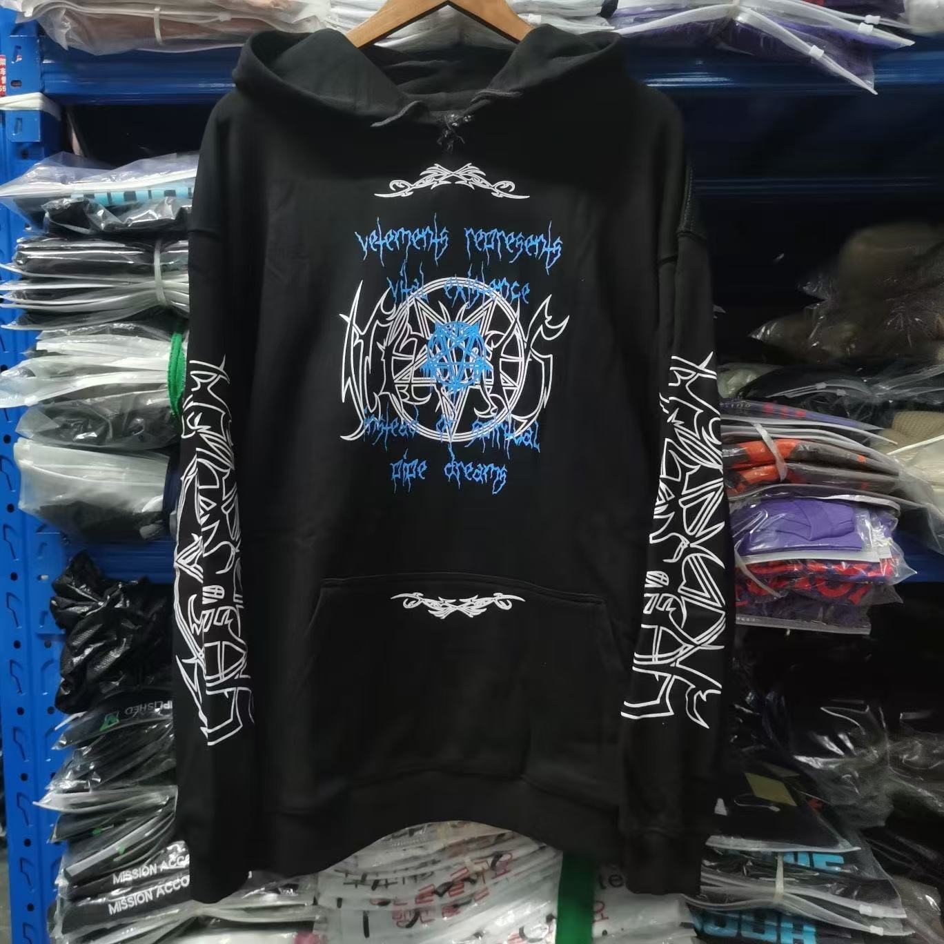 Vetements Hoodie — df2ddf0b angle 1