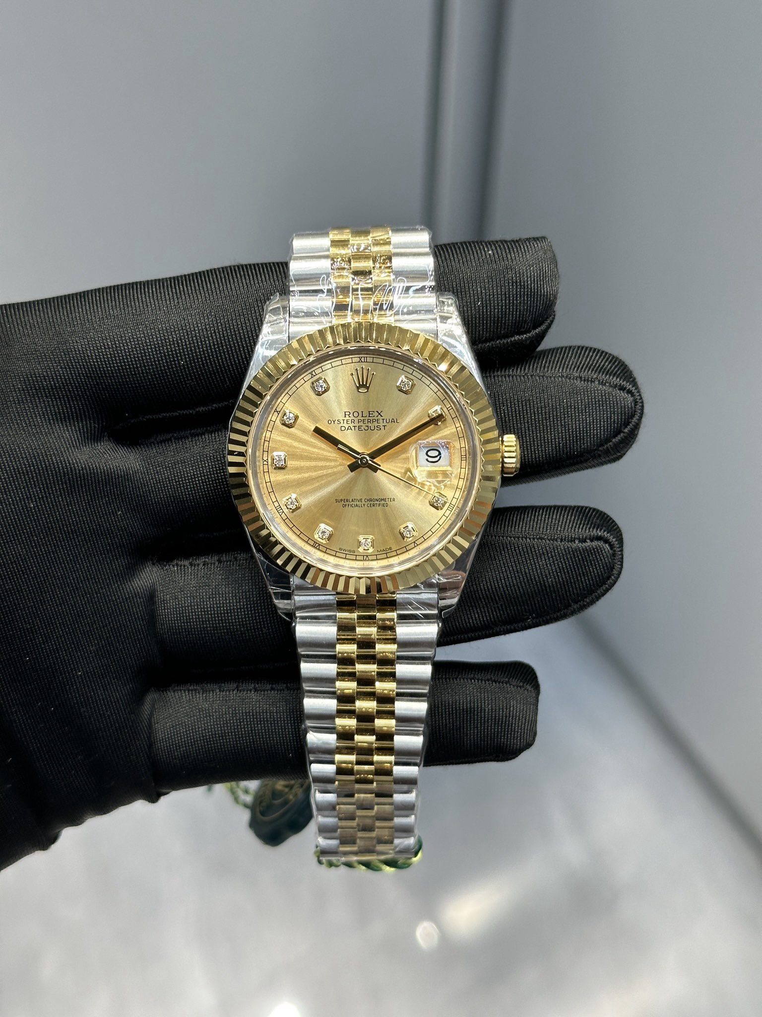 Watch — 3a541367 angle 1