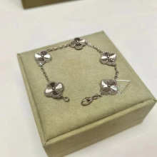 Accessories Necklaces — 946c0fe8