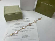 Accessories Necklaces — b3082a5b