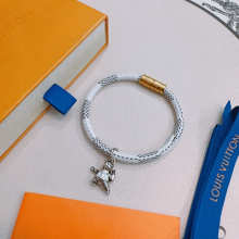 Accessories Necklaces — e18aa30e