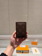 Accessories Wallets — 673748dd