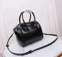 Designer Bags Givenchy — 1