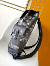 Designer Bags Louis Vuitton — M14952-1