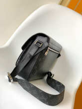 Designer Bags Louis Vuitton — M30746-1