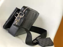 Designer Bags Louis Vuitton — M50017-1