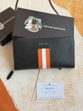 Designer Bags Prada — L506-17