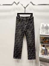 Balenciaga Pants — 19373141