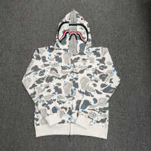 BAPE Hoodie — cadeb921