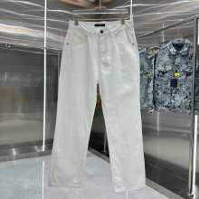 Louis Vuitton Pants — 1df342a7