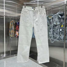 Louis Vuitton Pants — 3626187e
