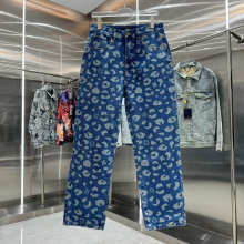 Louis Vuitton Pants — 58d3c8c4