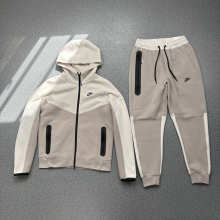 Nike Hoodie — 915ea365