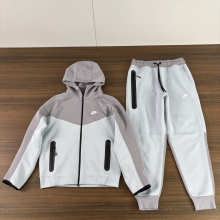 Nike Hoodie — cc336e2d
