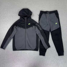 Nike Hoodie — f9c8ad68