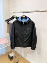 Prada Hoodie — 95606eb5