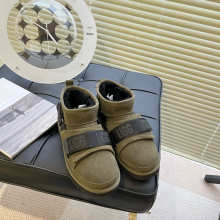 Shoe Ugg series — 4d330c2a