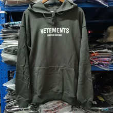 Vetements Hoodie — 3b058f72