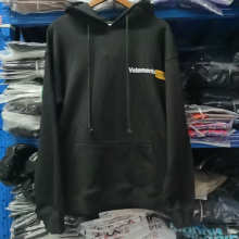 Vetements Hoodie — 4213f305