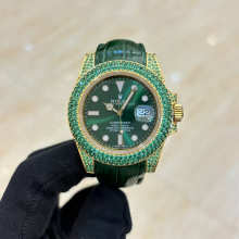 Watch — 68a9c0db