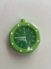 Watch — 69701234