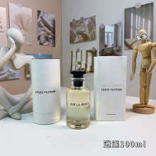 Cologne 6921f538